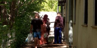 В Шымкенте выстраиваются очереди за трупами