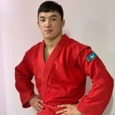 Боец из Шымкента одержал убедительную победу
