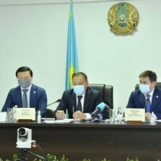 Алексей Цой посетил в Шымкенте ковидный стационар Цой в Шымкенте