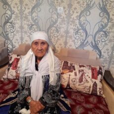 У 105-летней жительнице Ордабасы 29 внуков, 69 правнуков, 113 правнуков, 15 праправнуков долгожитель