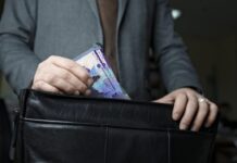 К штрафу 48,4 млн тенге осуждены руководители и главный бухгалтер противочумной станции в Шымкенте хищение денег