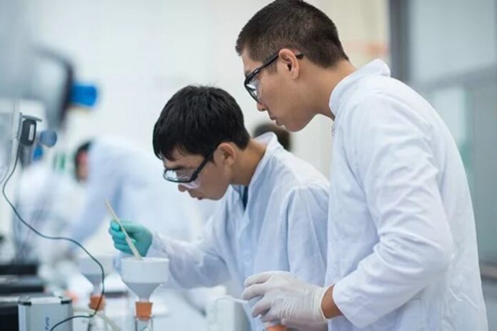 ученые. лаборатория