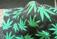 Рейды полиции в Шымкенте: Продавцов за товар с изображением наркотиков могут оштрафовать