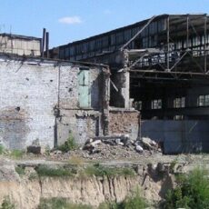 Смертельный удар: прессом – по автоматам завод