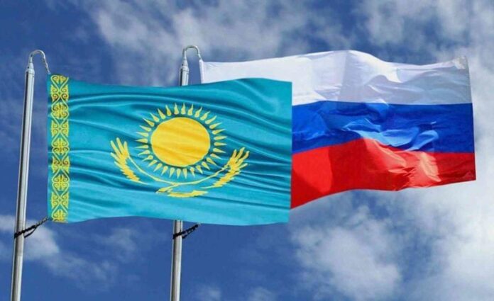флаг Казахстана и России
