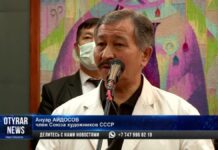 В Шымкенте прошла персональная выставка Расула Естемесова