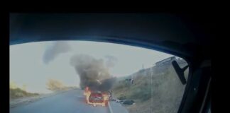 В Шымкенте полностью сгорел автомобиль «Volkswagen Golf»