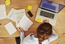 В Туркестанской области 2,5 млрд тенге похитили при поставке ноутбуков для школьников дистанционка