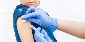 Медики напомнили о важности вакцинации для всех поколений вакцинация детей