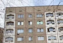 Спрыгнувшая с 9 этажа с тремя детьми женщина оказалась родом из Шымкента дом