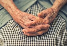 Спасли жизнь и провели сложнейшую операцию 97-летней бабушке в Туркестанской области старость