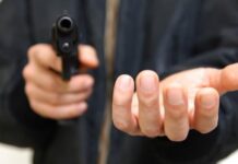 Мужчина с игрушечным пистолетом ограбил дом в Туркестанской области разбой