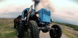 Пьяный тракторист снес ШРП в Туркестанской области и лишился прав на 7 лет трактор