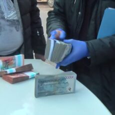 Взятки и пытки: на чем попадаются госслужащие и силовики?