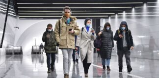 Коронавирус пошел на спад люди