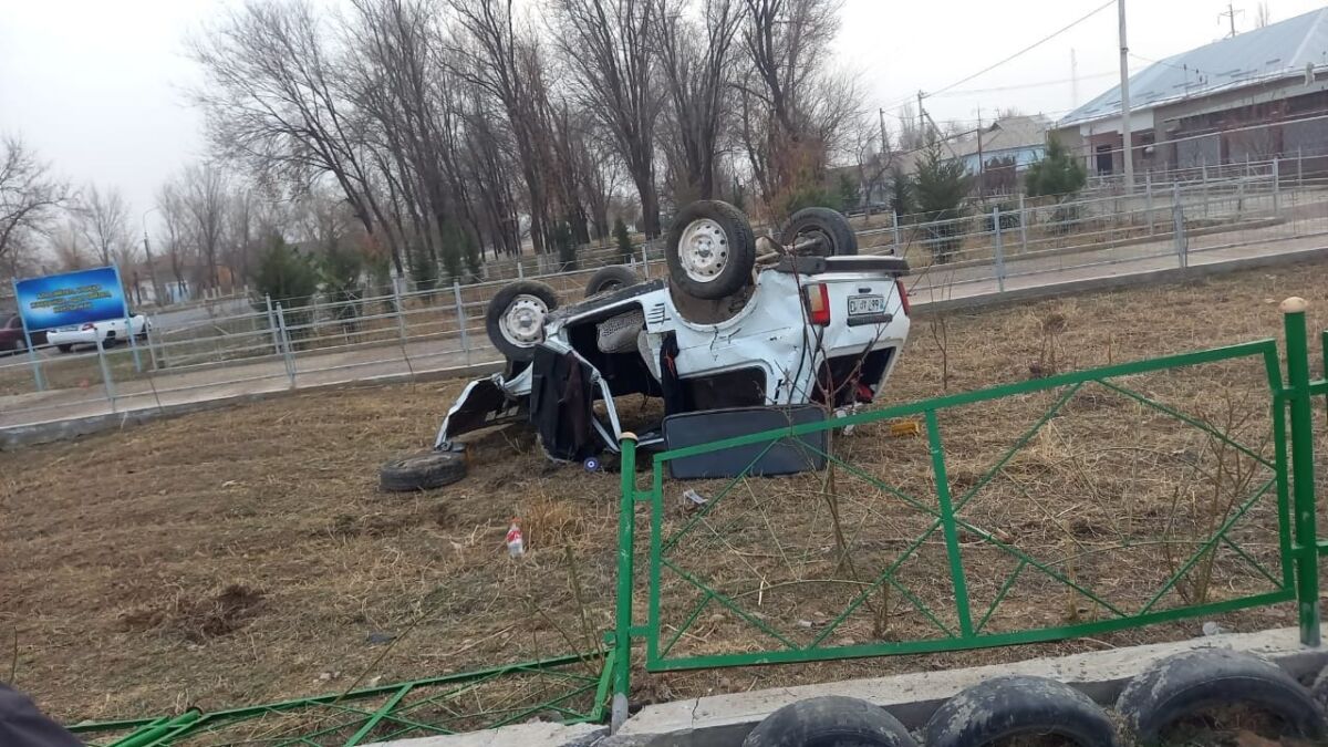 В Туркестанской области подросток угнал автомобиль и попал в ДТП — Новости  Шымкента