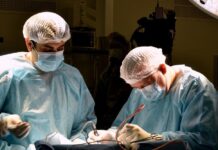 В Шымкенте впервые проведена сложнейшая нейрохирургическая операция операция