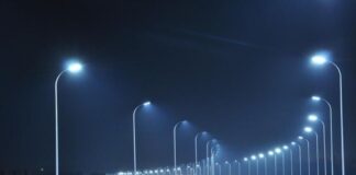 В Шымкенте до конца года осветят 306 улиц освещение