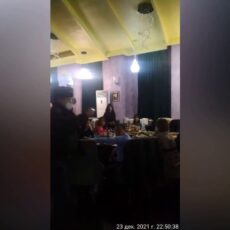 Утренники под запретом, но на корпоративах гулять можно?