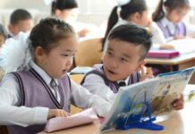 Школы Шымкента заработали в штатном режиме школьники