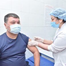В Шымкенте полным ходом идет ревакцинация депутат