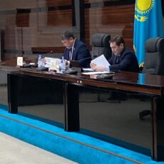 Сразу два депутата маслихата досрочно сложили полномочия