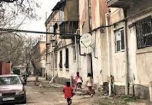 Два многоквартирных дома снесут в Шымкенте Ветхое жилье