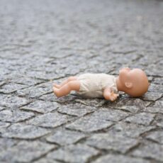 В Шымкенте студентка тайком родила и отказалась от ребенка ребенок
