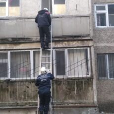 В Шымкенте сотрудники ДЧС спасли 2-летнего ребенка