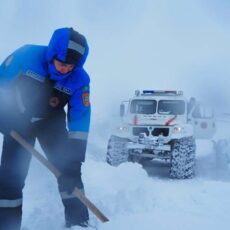 Более 800 человек эвакуировали из-за непогоды