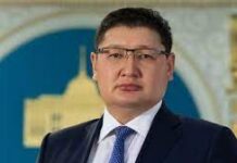 Берик Уали освобожден от должности пресс-секретаря Токаева