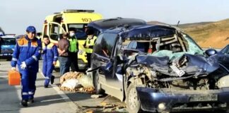 Минивэн впечатался в фуру: на месте скончался пассажир