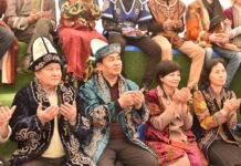 Мы устали от негатива. Жители Шымкента устроили весенний той