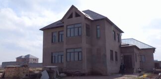 Мурат Айтенов пообещал не сносить дома без согласия жителей