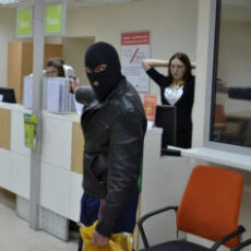 Кассирша в Шымкенте организовала нападение, чтобы скрыть недостачу