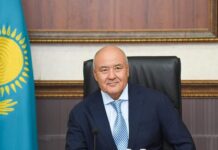 Умирзак Шукеев поздравил с Днем Конституции РК аким Туркестанской области Умирзак Шукеев