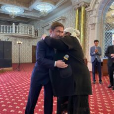 От вопросов к объятиям. Жители мегаполиса обратились к акиму