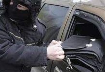 Автоворы в Шымкенте проникли в СТО и разграбили 4 машины