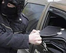 Автоворы в Шымкенте проникли в СТО и разграбили 4 машины