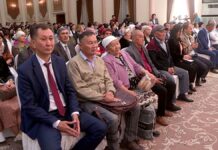 Аким Шымкента отчитался перед жителями Енбекшинского района