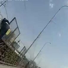 Мужчина пытался спрыгнуть с моста в Шымкенте