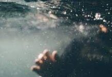 В заброшенном котловане утонули двое детей