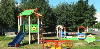 Как строят детские площадки в Аль-Фарабийском районе