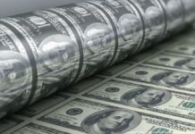 В суде Шымкента рассматривают дело о подделке долларов в крупном размере