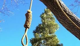 Гвардейцы чудом спасли повешенного на улице мужчину