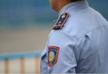 Лжеполицейский вымогал деньги у жительницы Шымкента