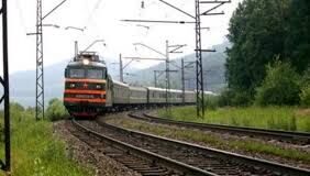 Девушка пыталась спрыгнуть на ж/д пути в Шымкенте