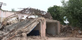 В Шымкенте сносят здание старой пожарной части