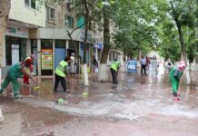 После Дня города улицы Шымкента моют с мылом и щетками