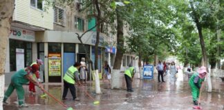 После Дня города улицы Шымкента моют с мылом и щетками